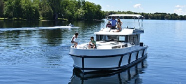 Luxury Houseboat Holidays in Ontario