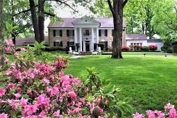 Nashville to Memphis Daytrip with Graceland VIP Tour and Sun Studio Admission